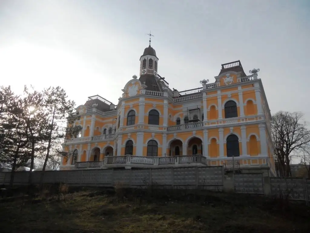 Manuc Bei mansion in Hincesti, Moldova